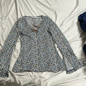 Long sleeve blouse